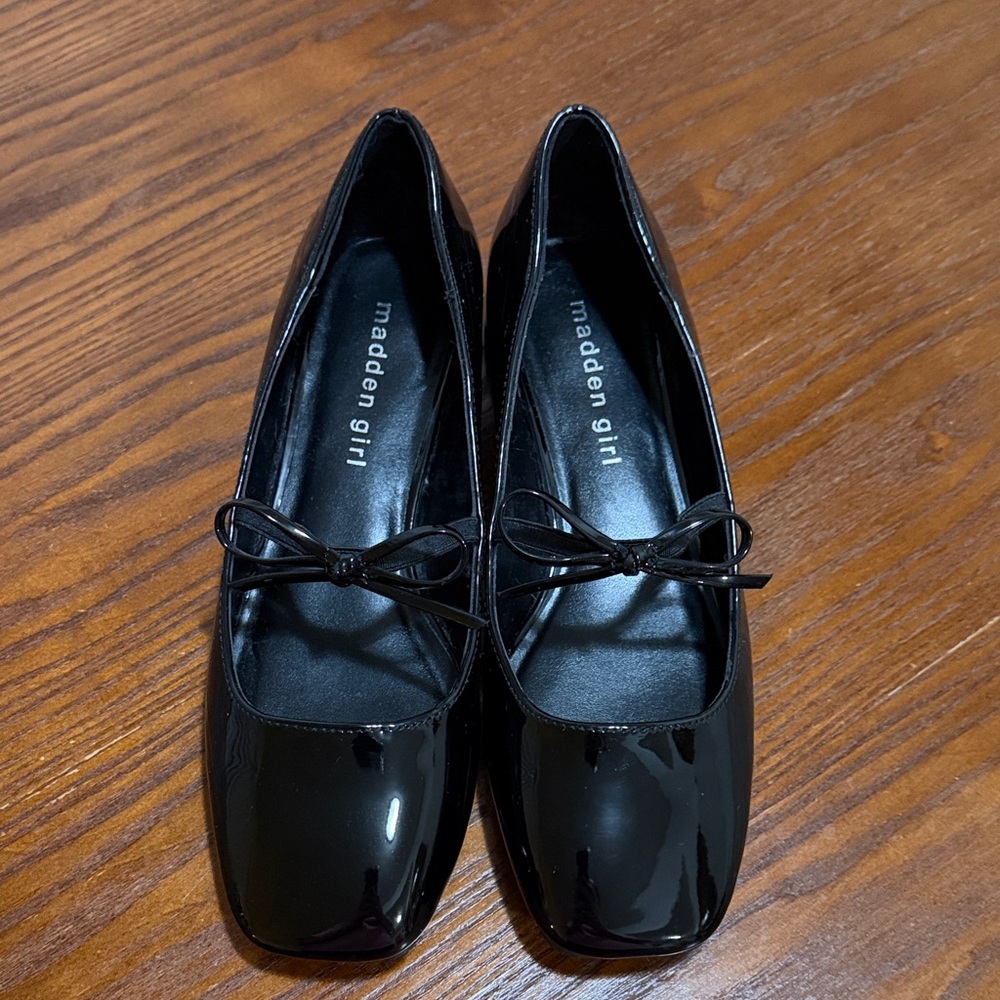 Madden Girl Glossy Black Flats with Bow